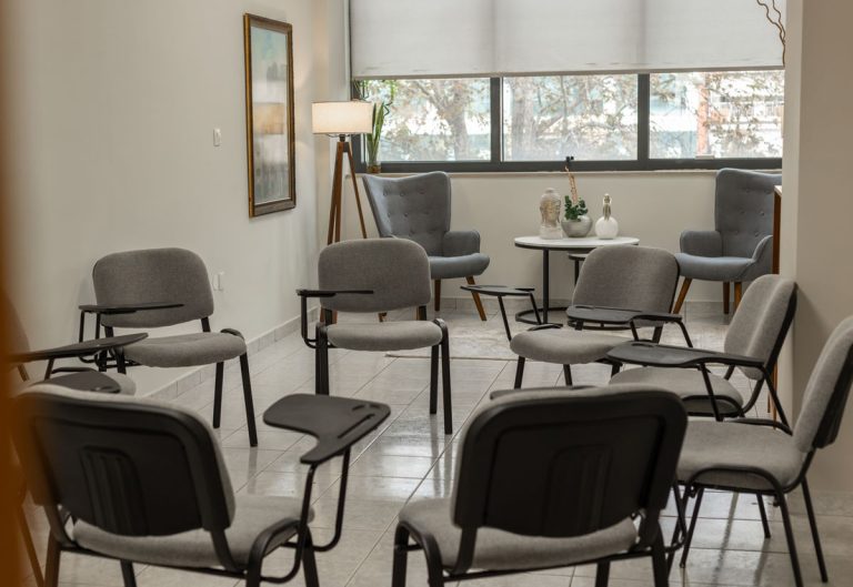 Therapia Mind Institute - grafeio 204