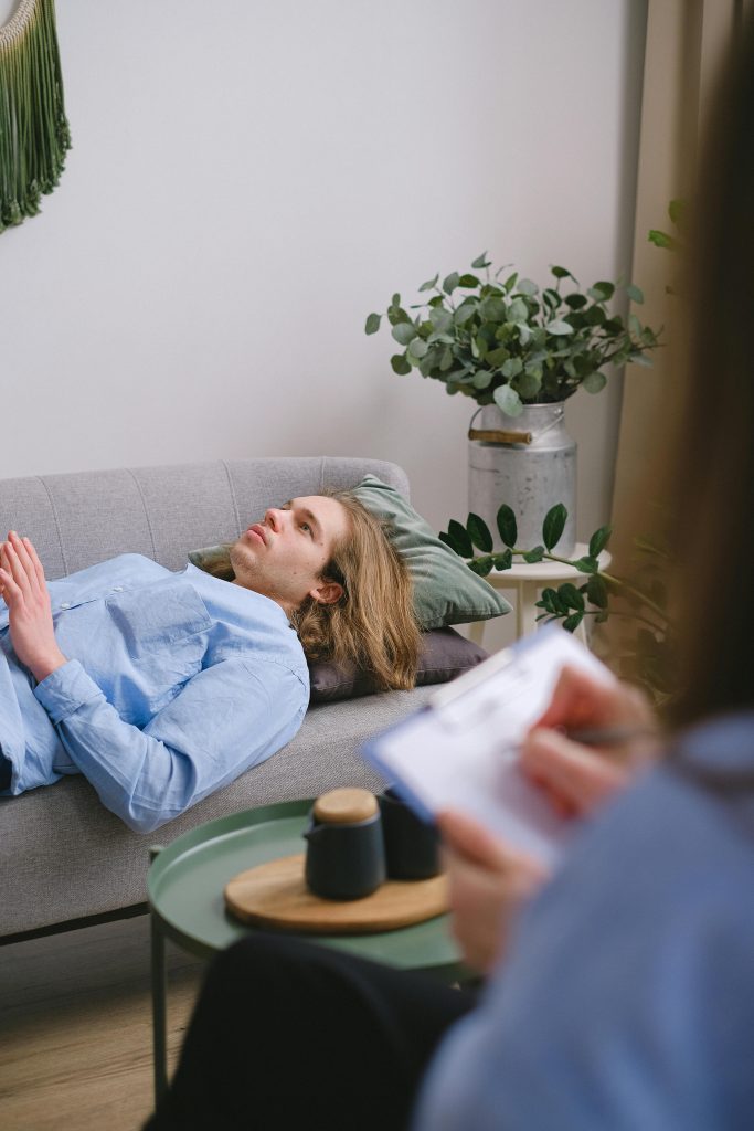 Therapia Mind Institute - pexels shvets production 7176040